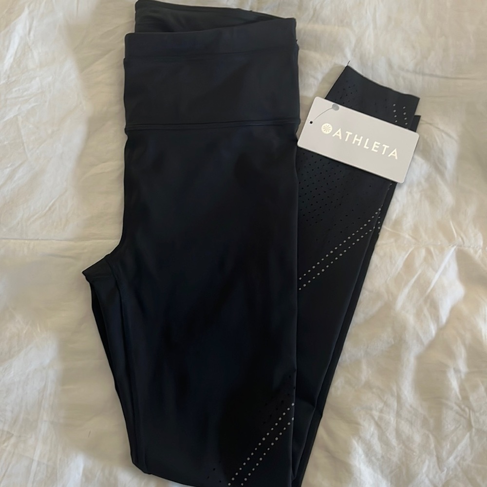 Womens Athleta Accelerate laser cut 7/8 tight Small Tall